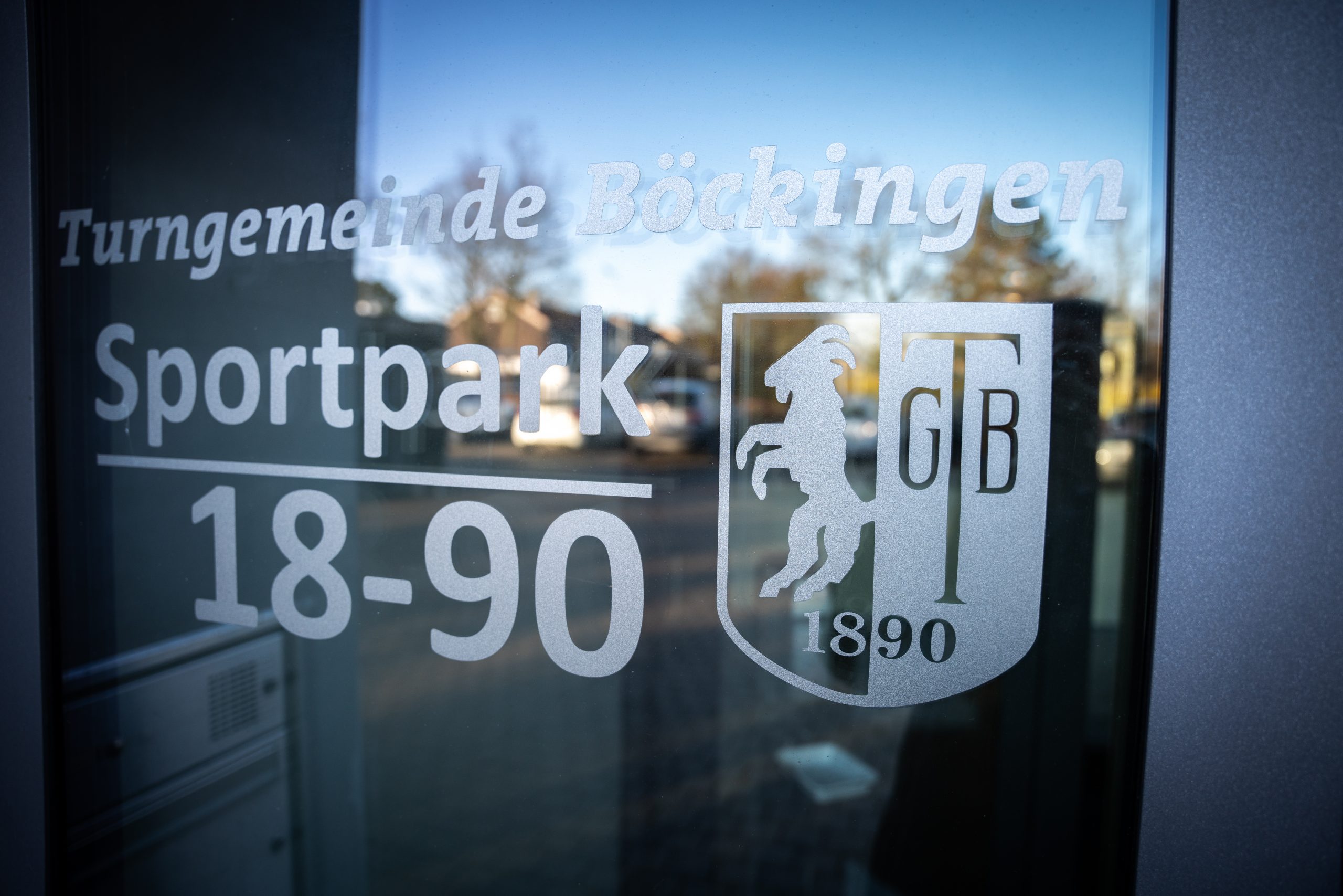 Arbeiten im Sportpark 18-90